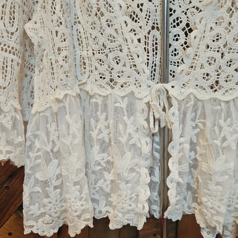 035 POL Ivory Lace Front Tie Blouse - Picture 2 of 8